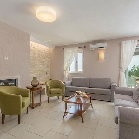 Villa Sterpazzi - Near Porec With Sea View, Private Jacuzzi, Sauna And Pool Višnjan Exterior foto
