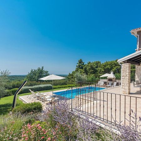 Villa Sterpazzi - Near Porec With Sea View, Private Jacuzzi, Sauna And Pool Višnjan Exterior foto