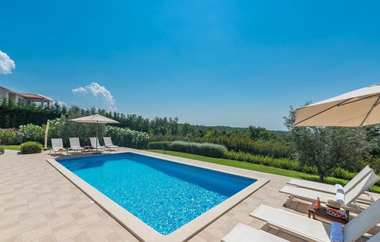 Villa Sterpazzi - Near Porec With Sea View, Private Jacuzzi, Sauna And Pool Višnjan Exterior foto
