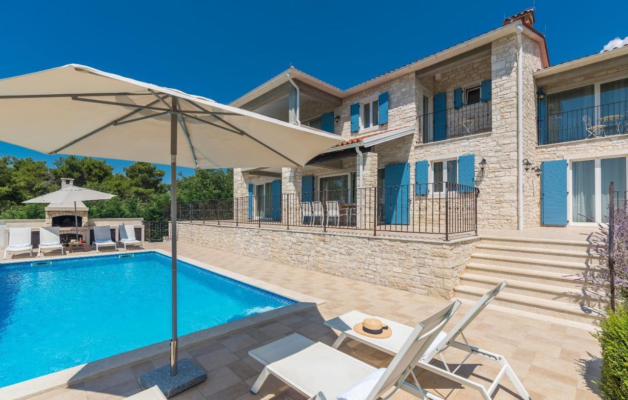 Villa Sterpazzi - Near Porec With Sea View, Private Jacuzzi, Sauna And Pool Višnjan Exterior foto