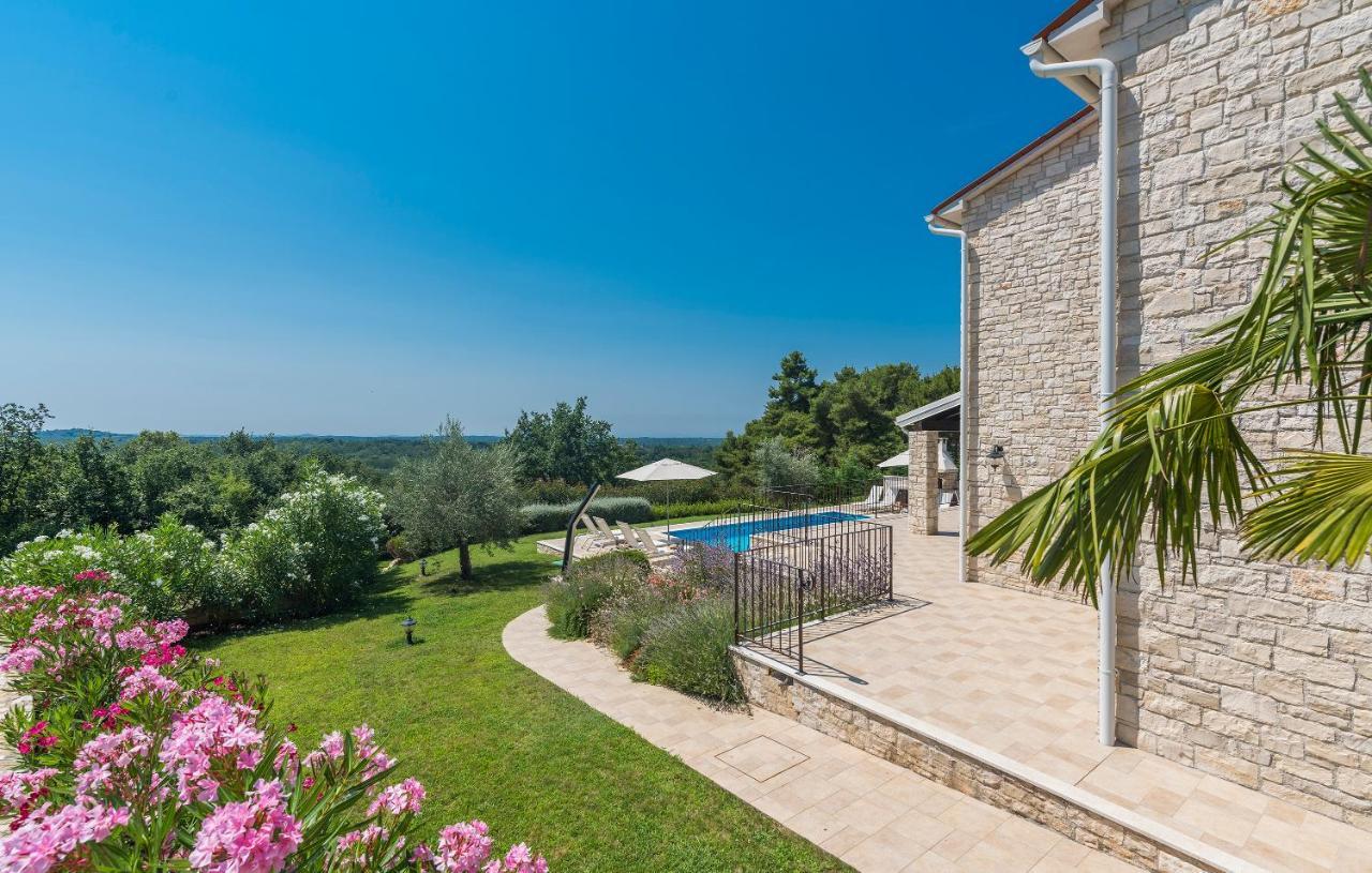 Villa Sterpazzi - Near Porec With Sea View, Private Jacuzzi, Sauna And Pool Višnjan Exterior foto