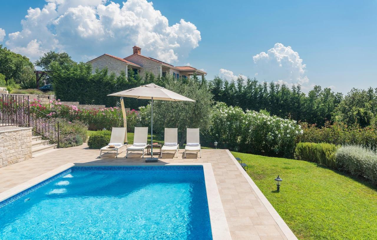 Villa Sterpazzi - Near Porec With Sea View, Private Jacuzzi, Sauna And Pool Višnjan Exterior foto