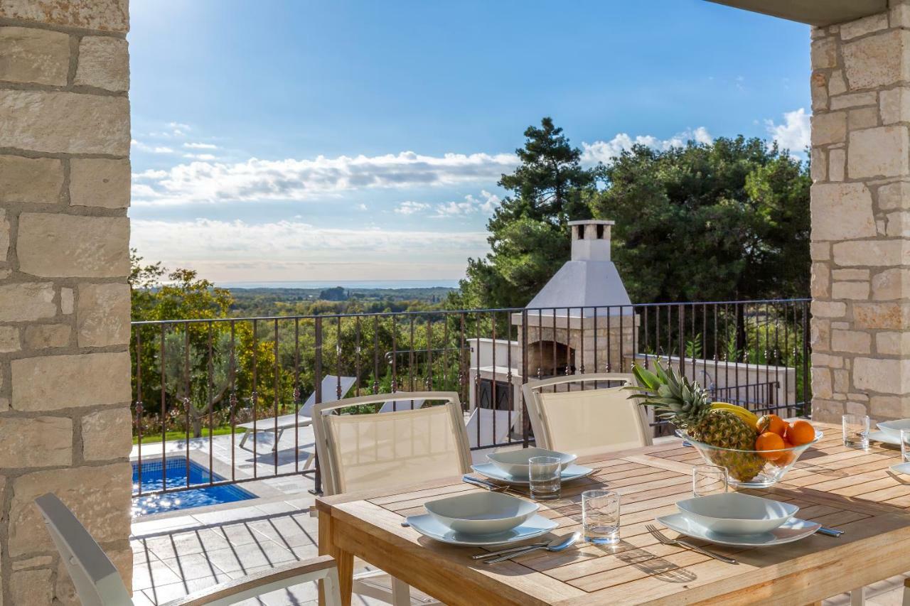 Villa Sterpazzi - Near Porec With Sea View, Private Jacuzzi, Sauna And Pool Višnjan Exterior foto