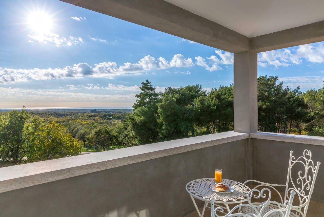 Villa Sterpazzi - Near Porec With Sea View, Private Jacuzzi, Sauna And Pool Višnjan Exterior foto